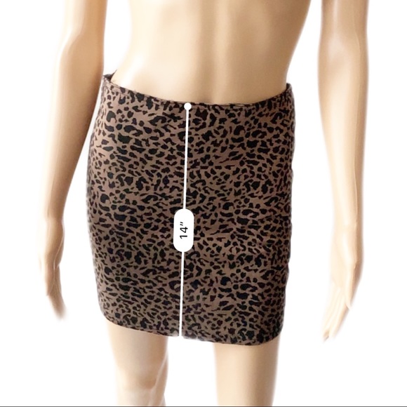 Forever 21 Animal print skirt Size M - Picture 6 of 8